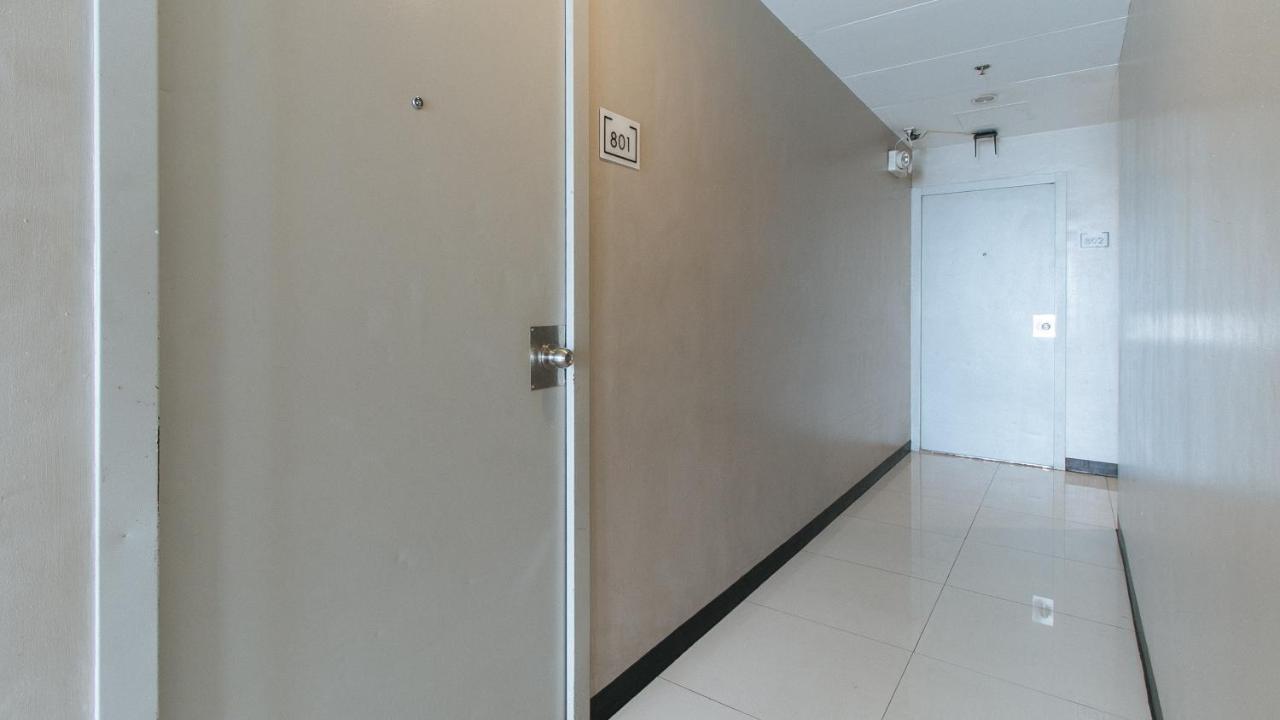 Reddoorz Plus @ Kamuning Quezon City Esterno foto