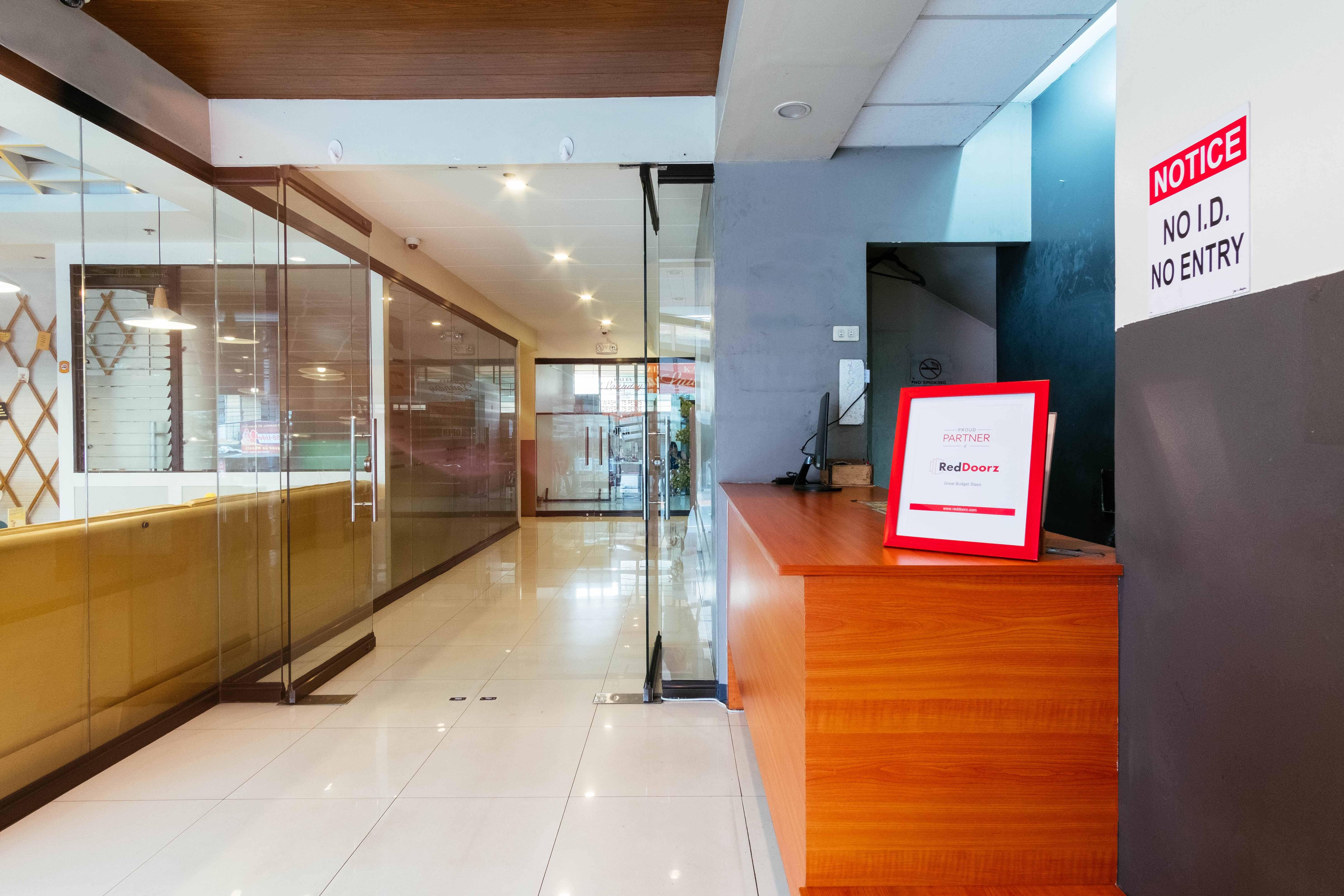 Reddoorz Plus @ Kamuning Quezon City Esterno foto